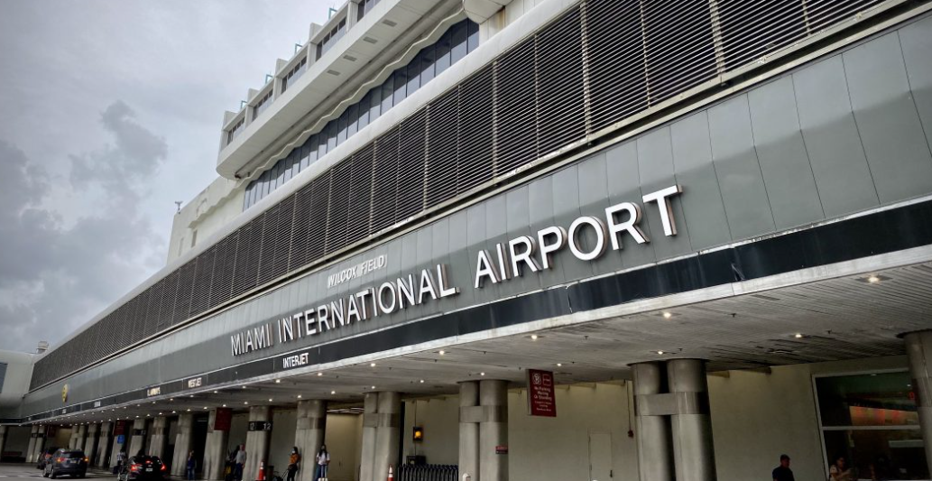 Aeropuerto de Miami proyecta cifra récord de viajeros para estas festividades