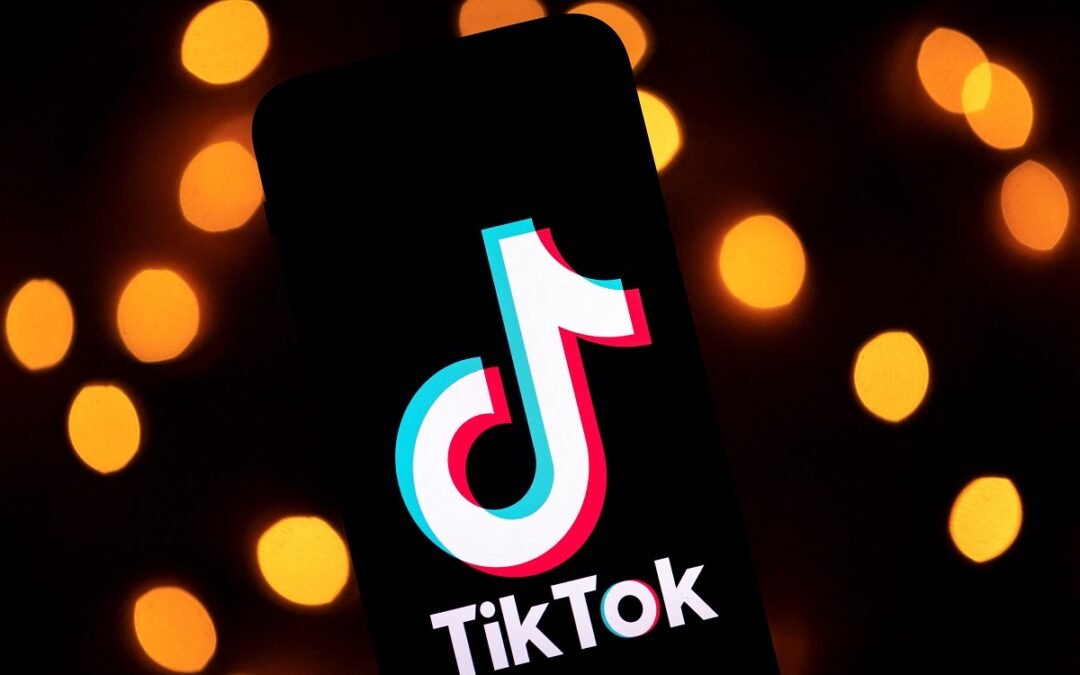 Senadores de EEUU piden investigar a TikTok por presunto espionaje chino