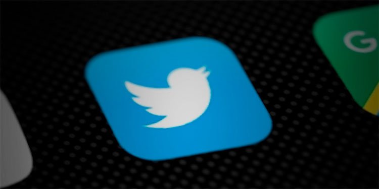 Musk amenaza con expulsar a los imitadores de cuentas de Twitter