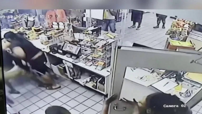 Investigan violenta golpiza a empleado de gasolinera en Lauderhill