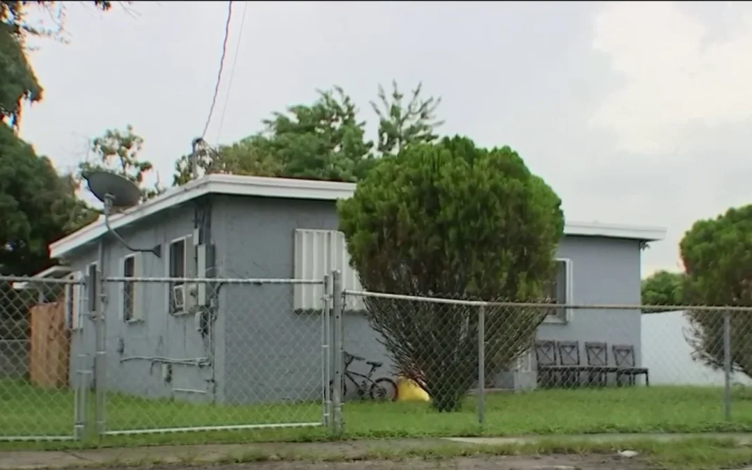 Joven arrestada por presuntamente operar un prostíbulo en casa alquilada