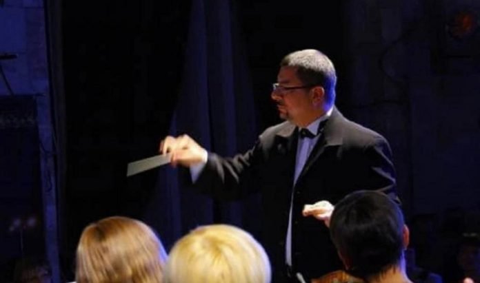 Asesinaron a director de Filarmónica por negarse a tocar para ocupantes rusos