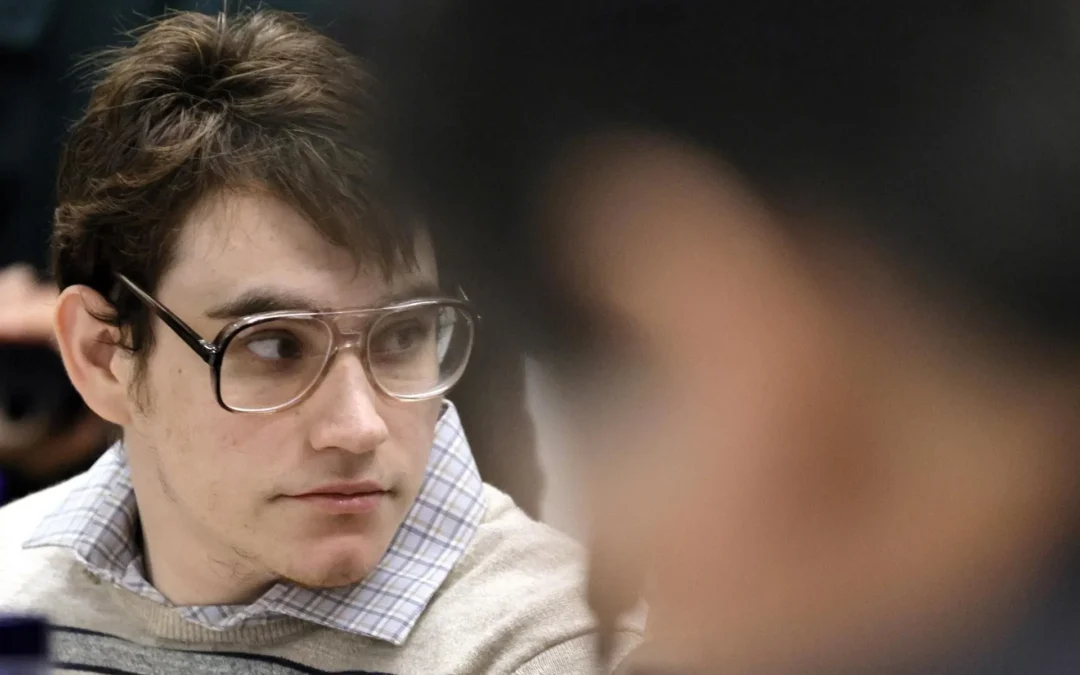 Fiscalía pide al jurado condenar a muerte al tirador de Parkland