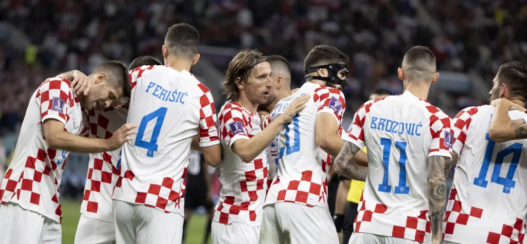 Croacia se acerca a octavos y elimina a Canadá