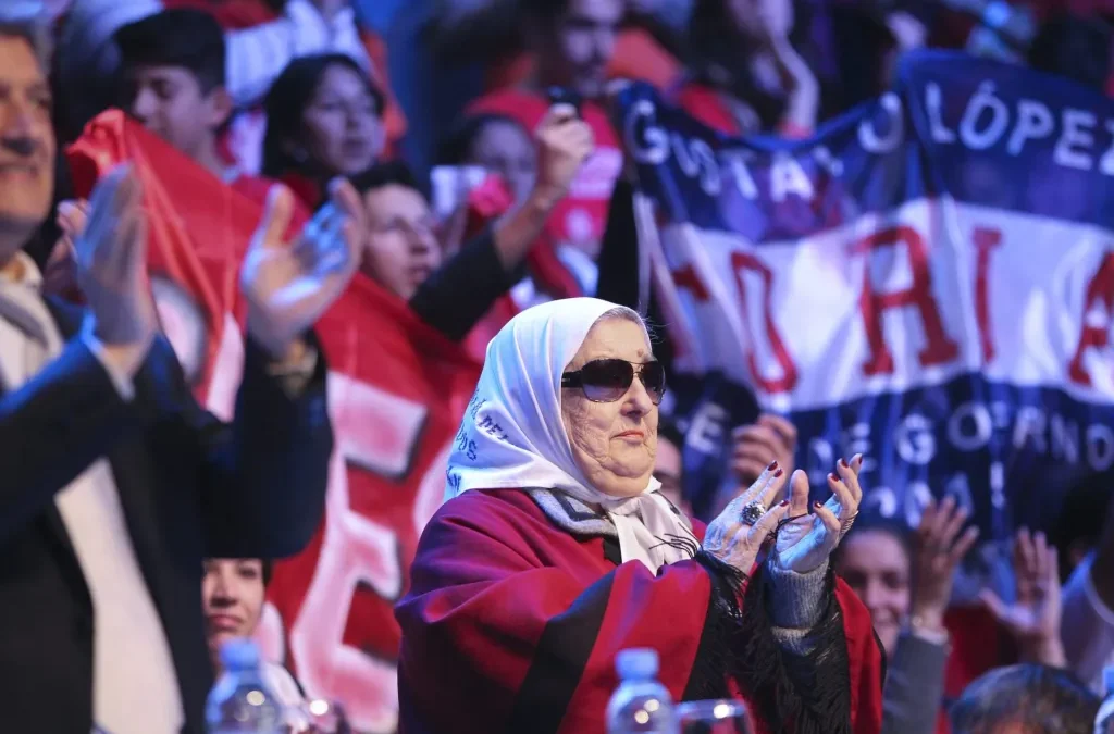 Falleció Hebe de Bonafini, símbolo de las Madres de Plaza de Mayo de Argentina