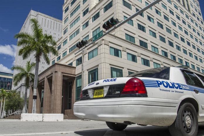 Hombre acusado en Miami por fraude al sistema de salud pública