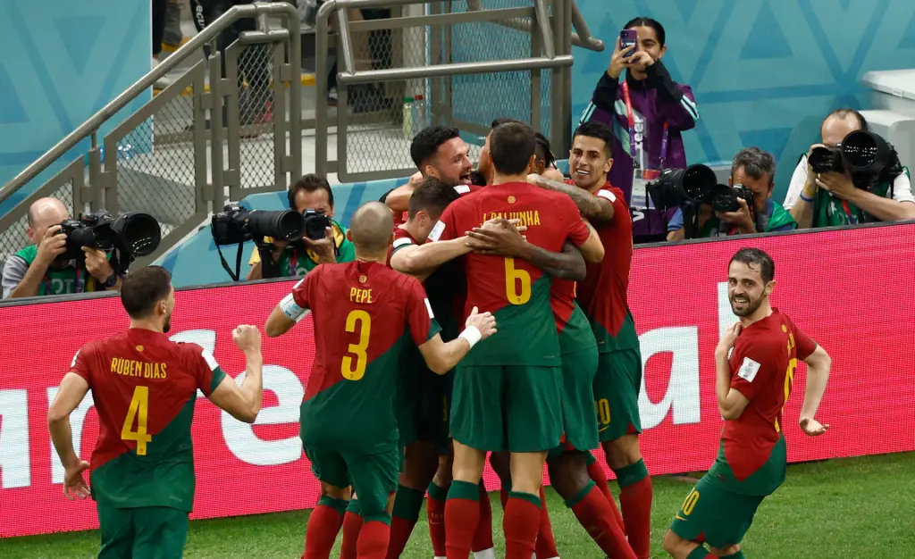 Portugal se impone por 2-0 a Uruguay