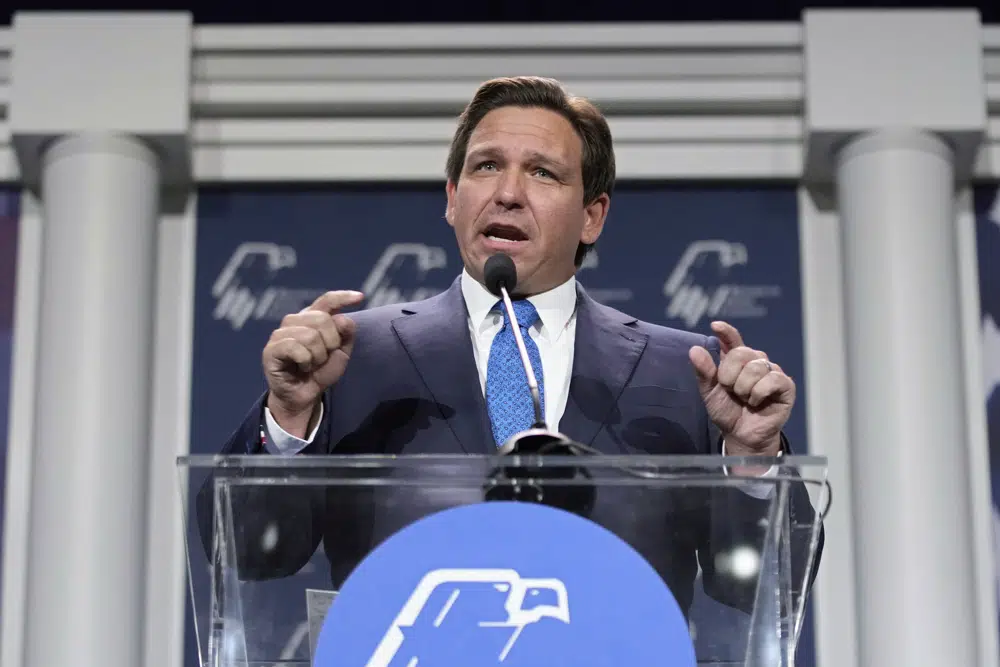 DeSantis pide investigar vacunas COVID
