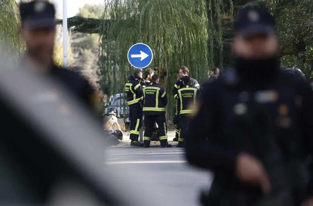 España detecta cinco sobres con explosivos, uno enviado a Pedro Sánchez