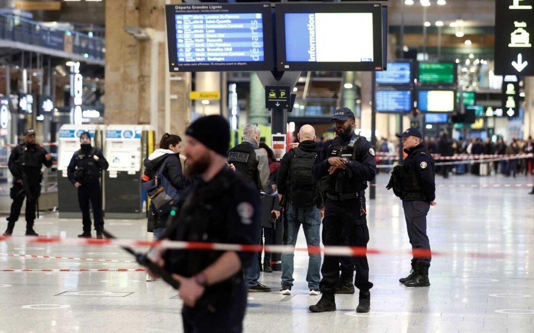 Al menos seis heridos tras ataque en estación de París