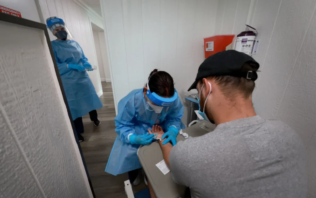 Escuelas de enfermería de Florida vendieron miles de títulos falsos