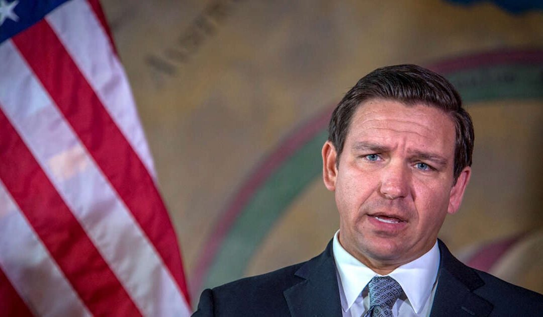 Gobernador de Florida firma orden respondiendo a masiva llegada de migrantes