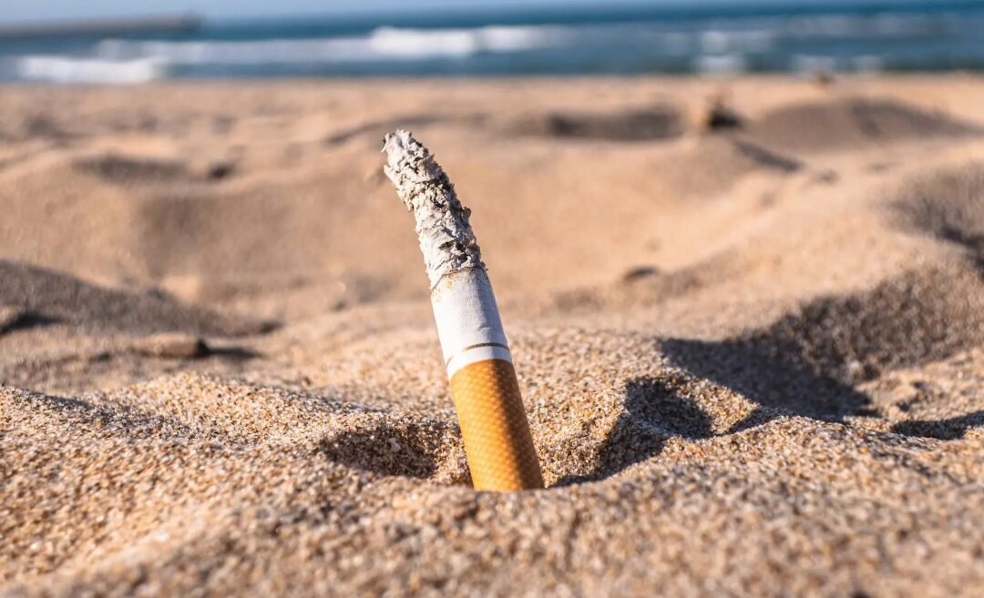 Inició prohibición de fumar en parques y playas de Miami Beach