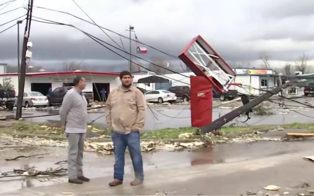 Tornados en Texas y Louisiana dejan a miles sin electricidad