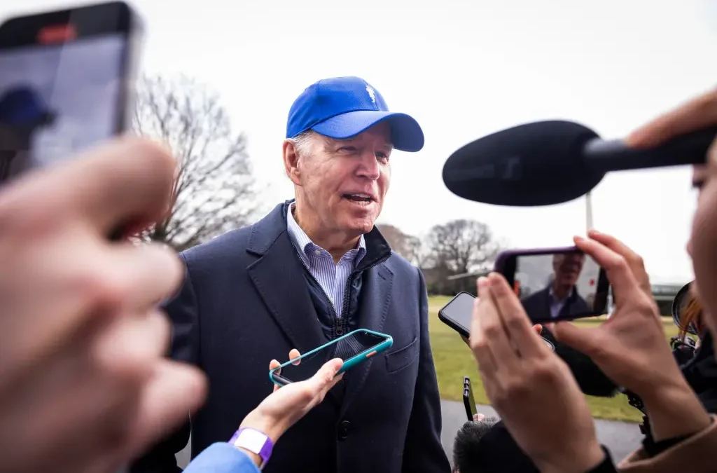 Biden dudoso sobre prohibición de TikTok