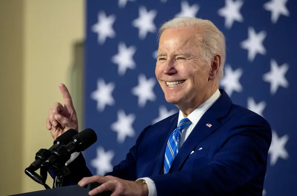 Biden promete desde Florida impedir recortes a la sanidad pública