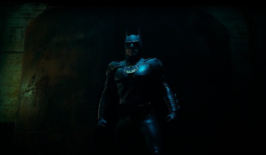 Michael Keaton regresa como Batman en nuevo tráiler de ‘The Flash’