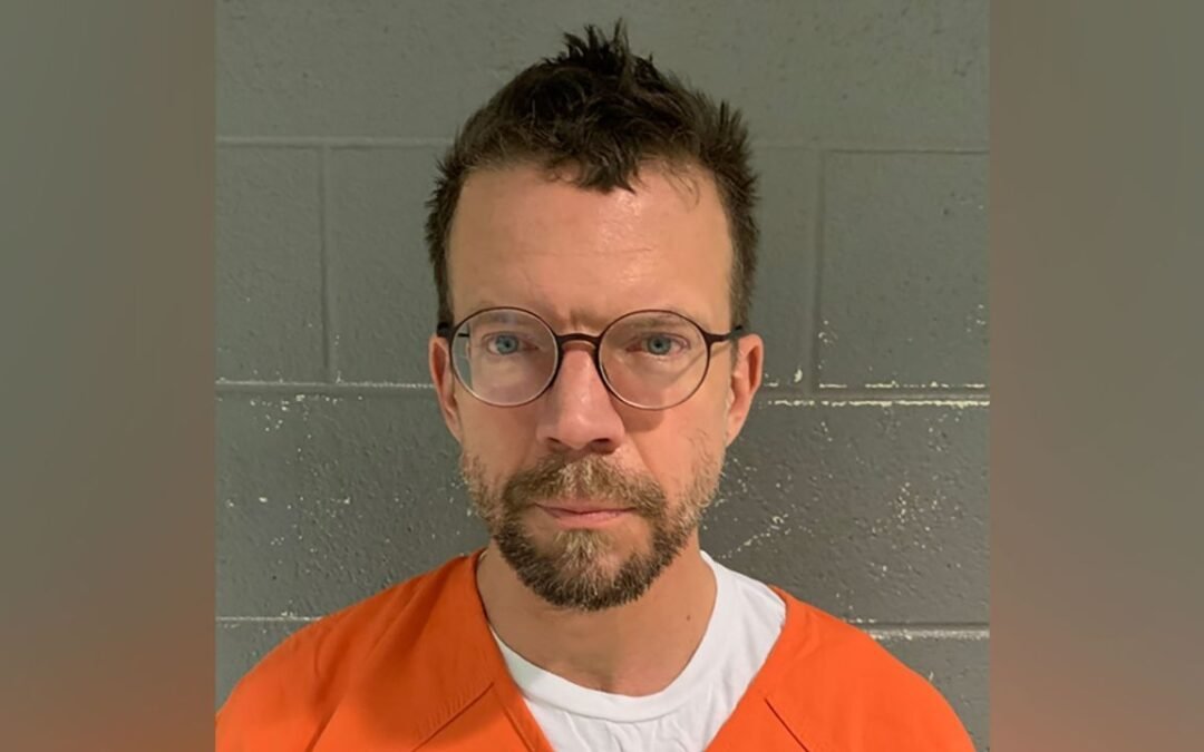 Alcalde de Maryland detenido por cargos de pornografía infantil