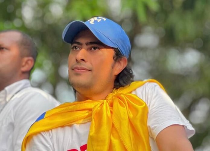 Autoridad electoral de Colombia ratifica multa al hijo de Petro