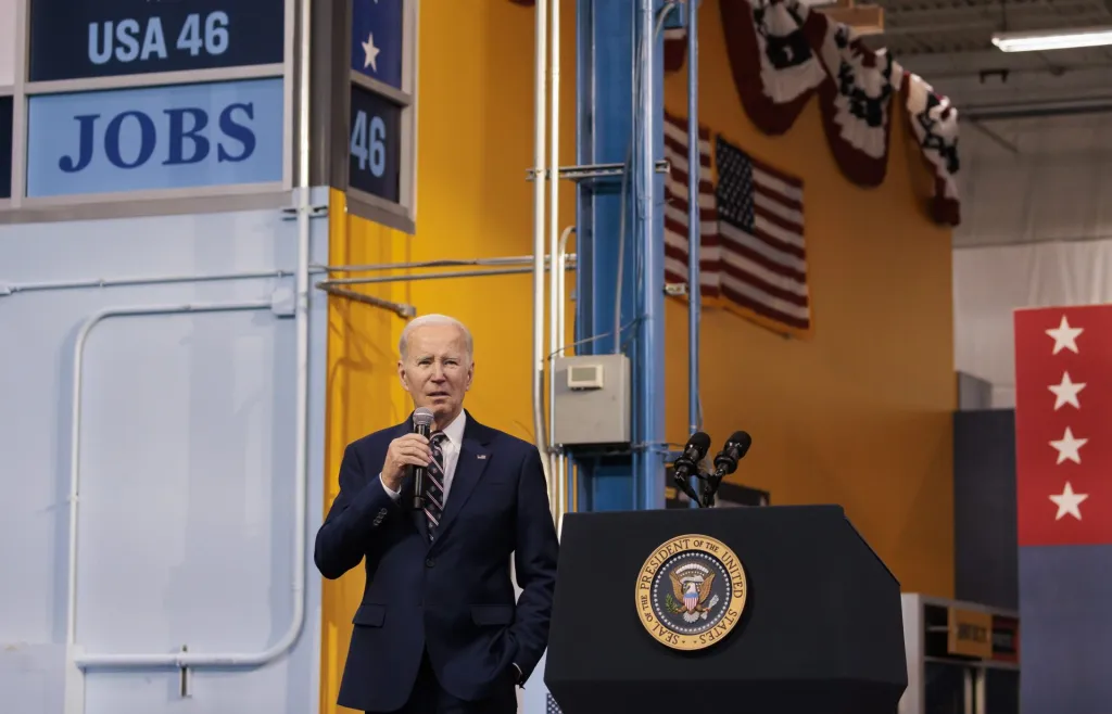 Biden presentó un presupuesto destinado a conquistar a la clase trabajadora