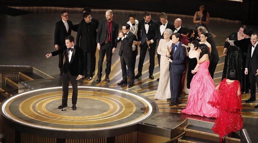 “Everything Everywhere All At Once” arrasó en los Premios Oscar 2023