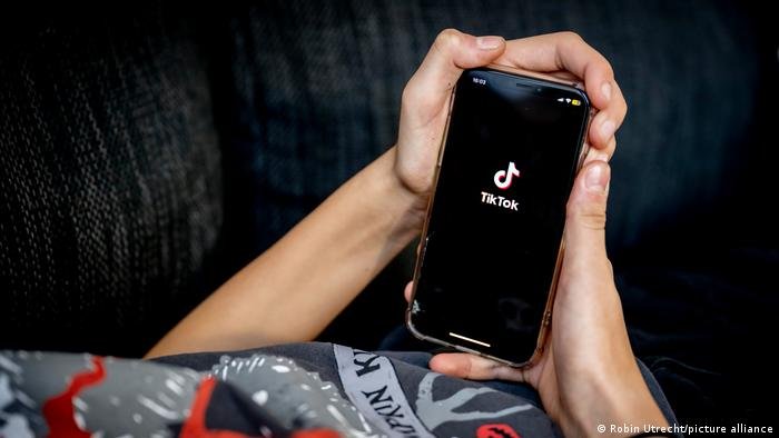 TikTok restringirá el tiempo de conexión a menores de 18 años