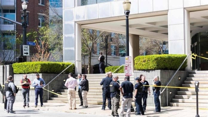Cinco fallecidos por tiroteo en banco de Kentucky