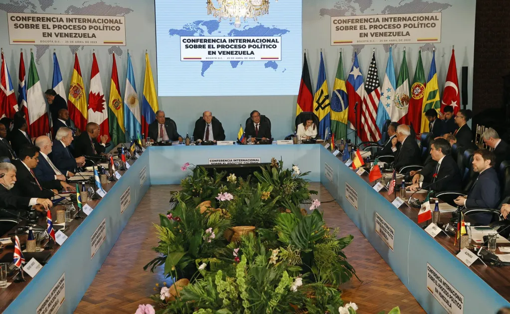Conferencia insta a elecciones libres en Venezuela y levantar las sanciones