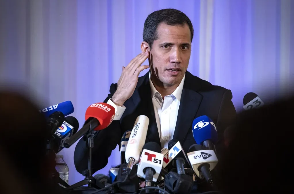 Guaidó acusa a Petro de ponerse del “lado de la dictadura» de Maduro
