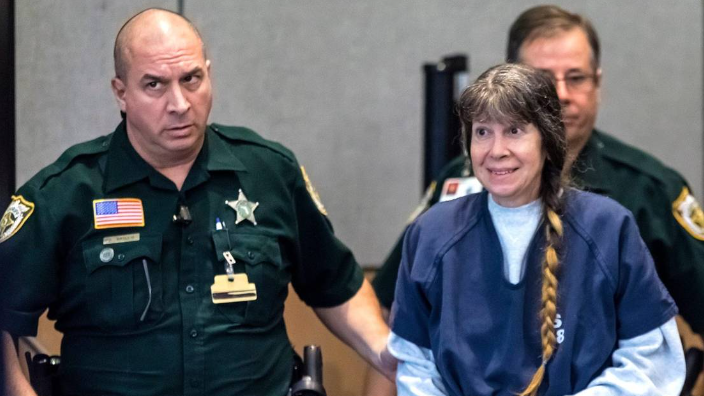 Mujer se declara culpable en caso del “payaso asesino” en Florida 32 años después