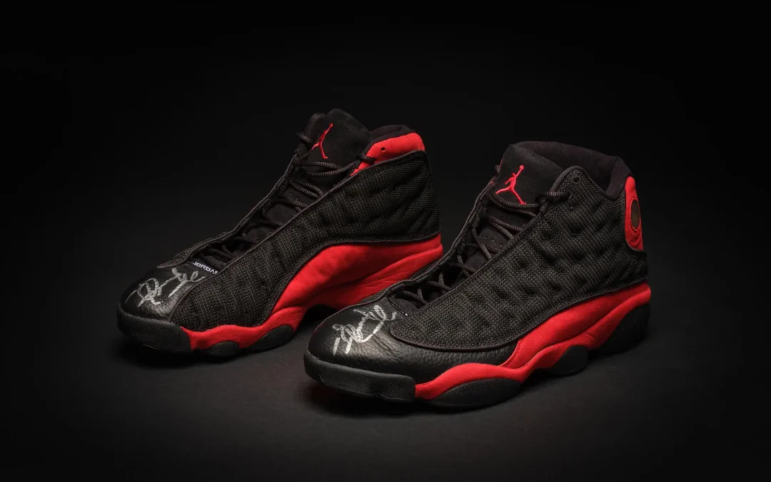 Subastan zapatos de Michael Jordan por 2,2 millones de dólares