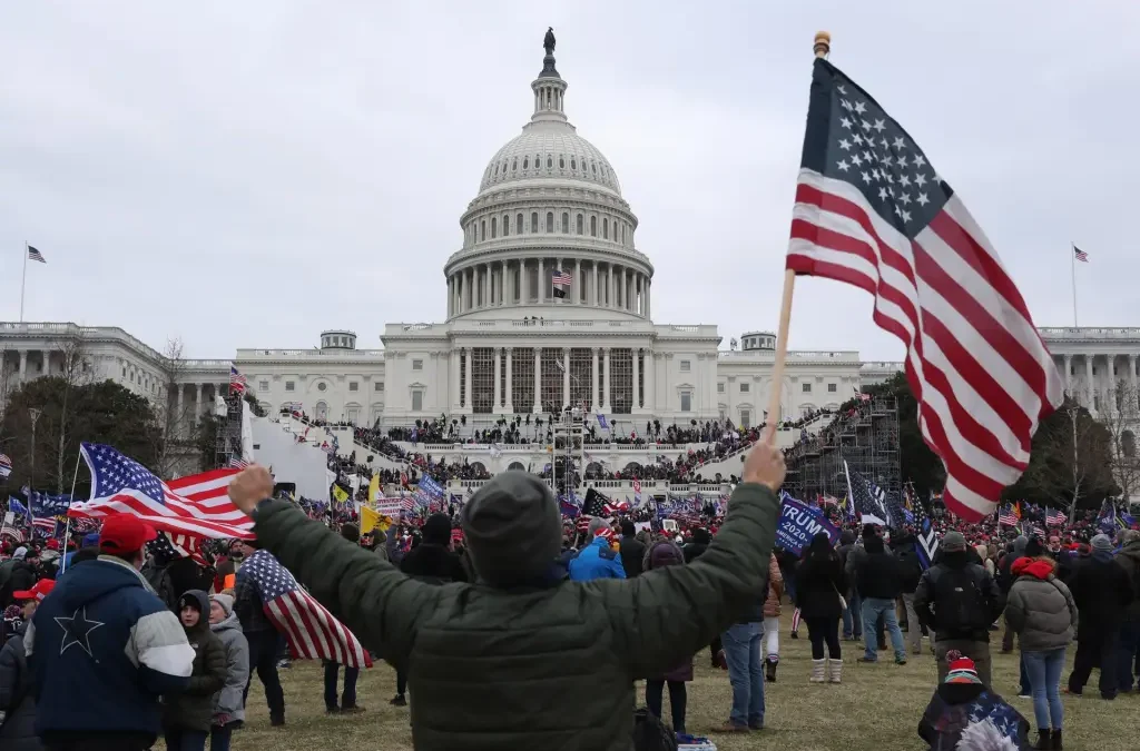 Condenado a 18 años de cárcel líder ultraderechista por asalto al Capitolio