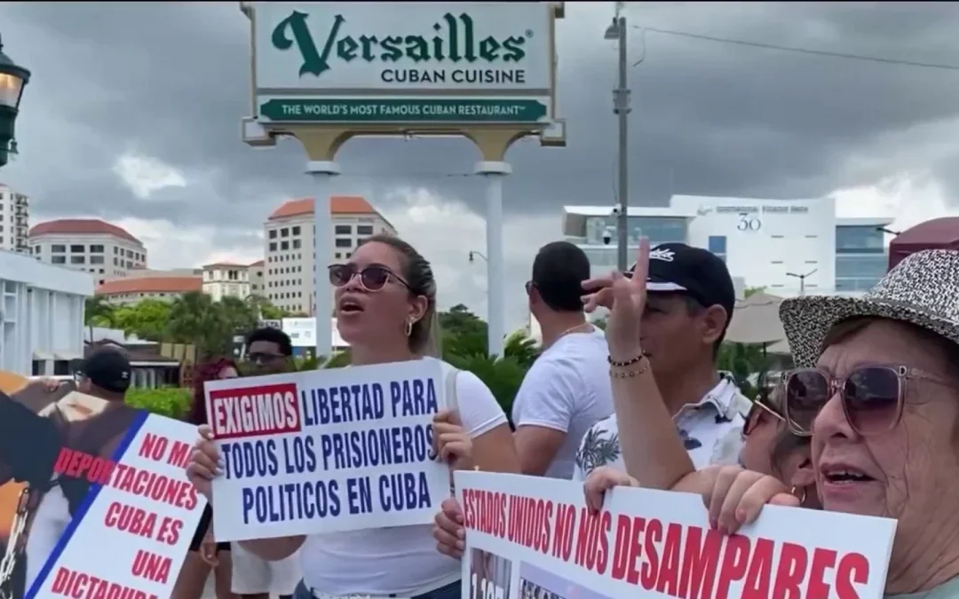 Cubanos protestaron en la Pequeña Habana pidiendo cambios a su situación migratoria