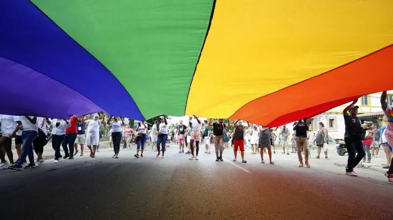 Mayor organización LGBTQ+ de EEUU lanza advertencia de viaje a Florida