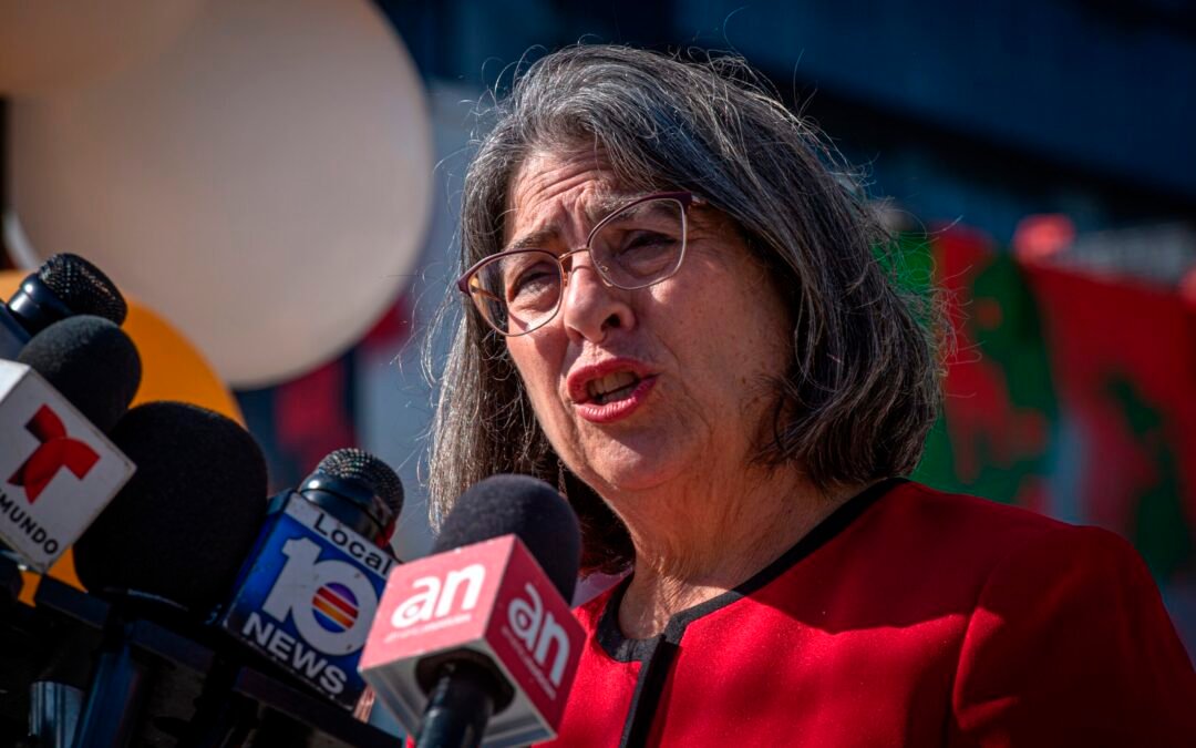 Miami-Dade apela por estrategias para ayudar a pequeñas empresas