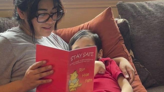 Winnie The Pooh enseña a niños en EEUU a protegerse de tiroteos masivos