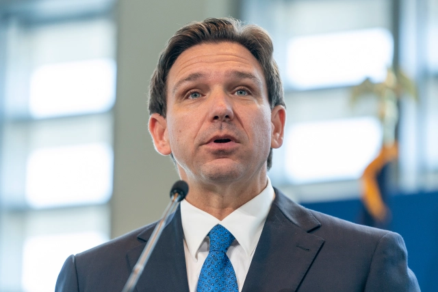 DeSantis firmó proyecto de ley para proteger a perros de la discriminación