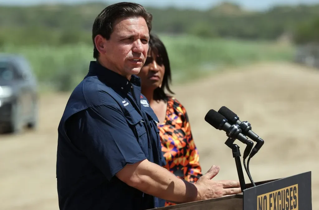 DeSantis presenta su plan para “detener la invasión” desde México