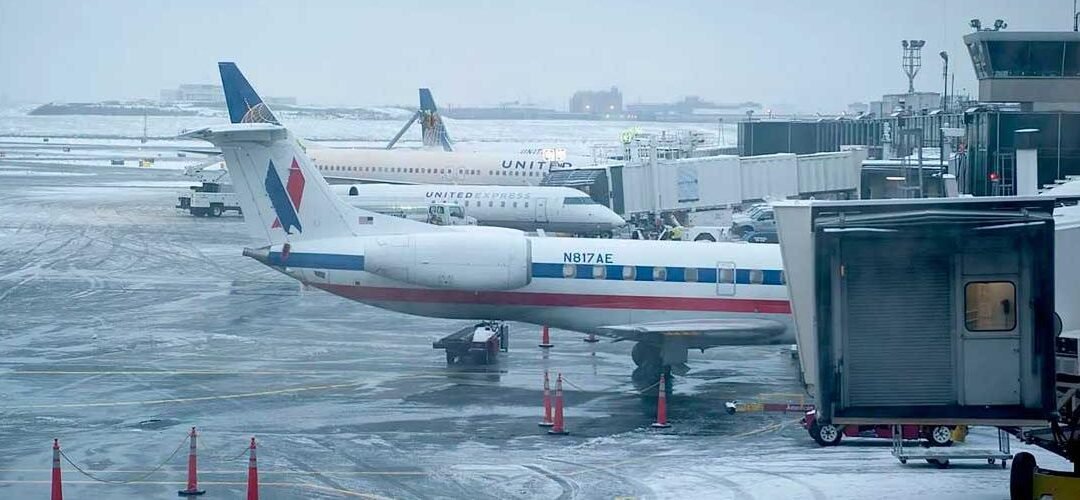 Miles de vuelos cancelados o retrasados en EEUU por tormentas