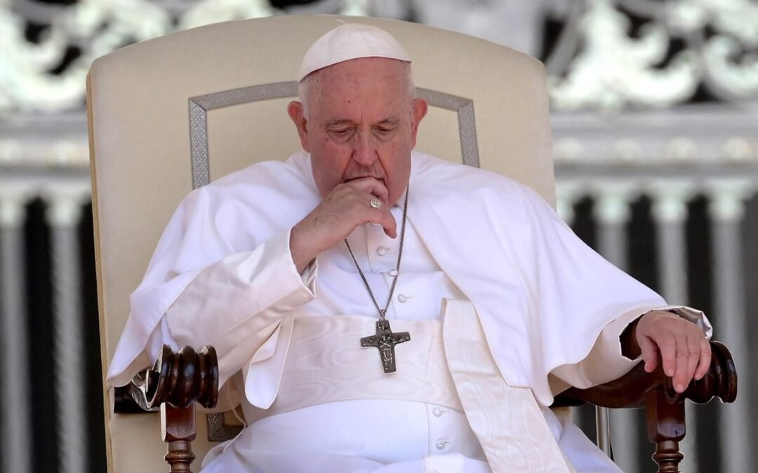 Operación abdominal del papa Francisco sin complicaciones