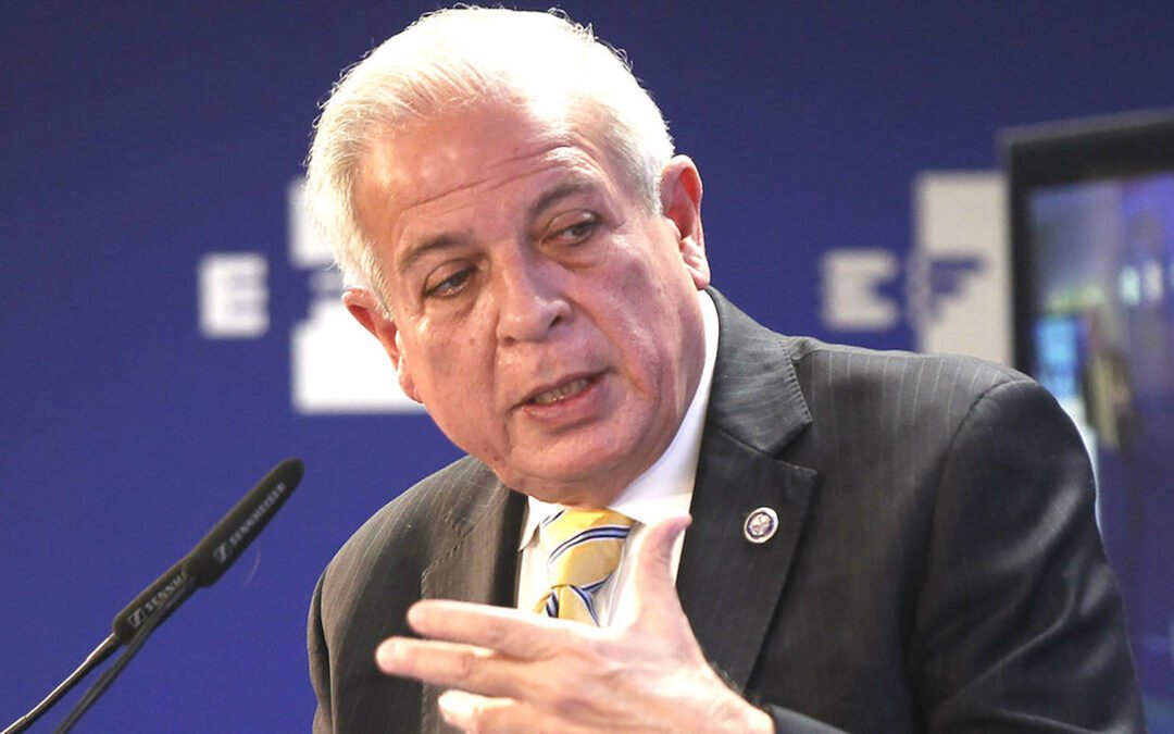 Tomás Regalado aspira ser alcalde nuevamente