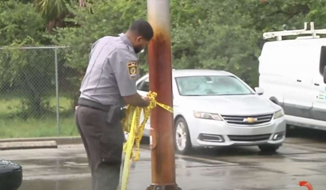 Anciana atropelló a tres personas en estacionamiento de Miami Gardens