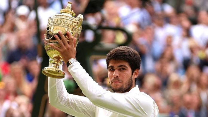 Carlos Alcaraz conquistó Wimbledon en un memorable partido contra Novak Djokovic
