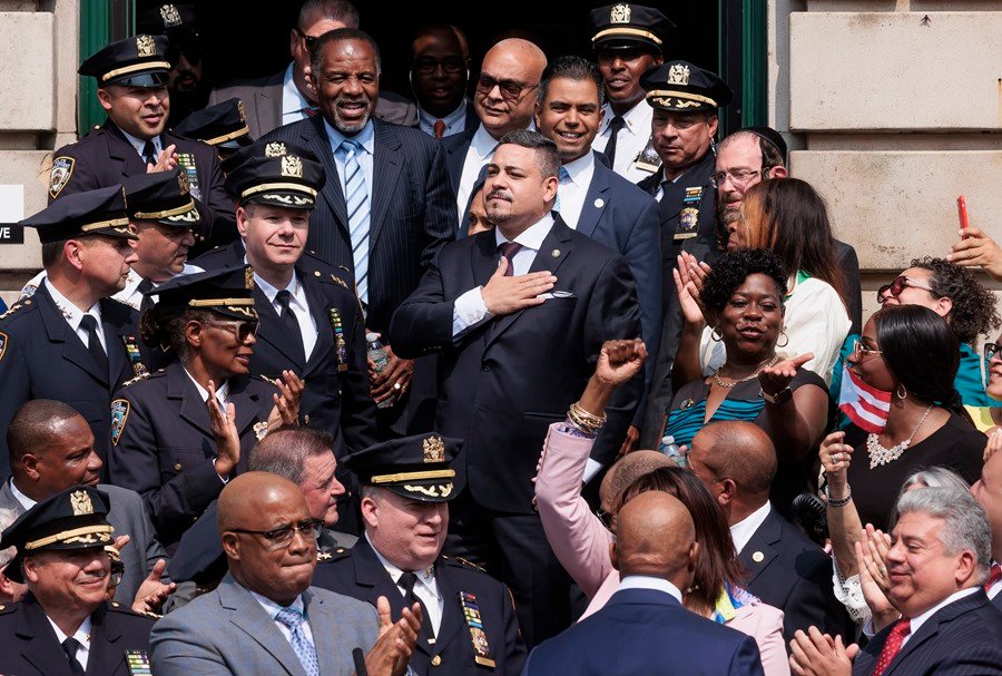 Latino dirigirá la Policía de Nueva York por primera vez