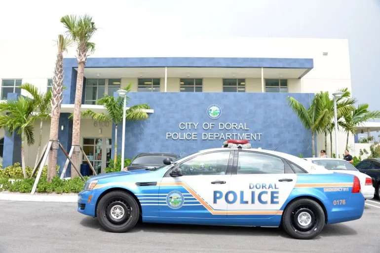 Policía de Doral arresta a ladrón de autos tras persecución