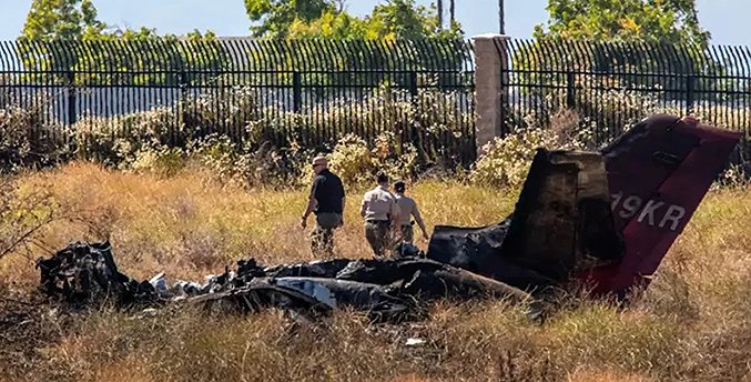 Seis personas fallecieron al estrellarse un avión privado en California