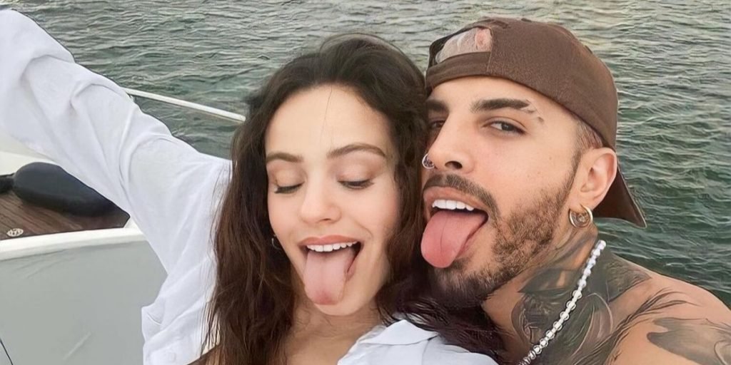 Rauw Alejandro niega infidelidad en su nueva canción “Hayami Hana”