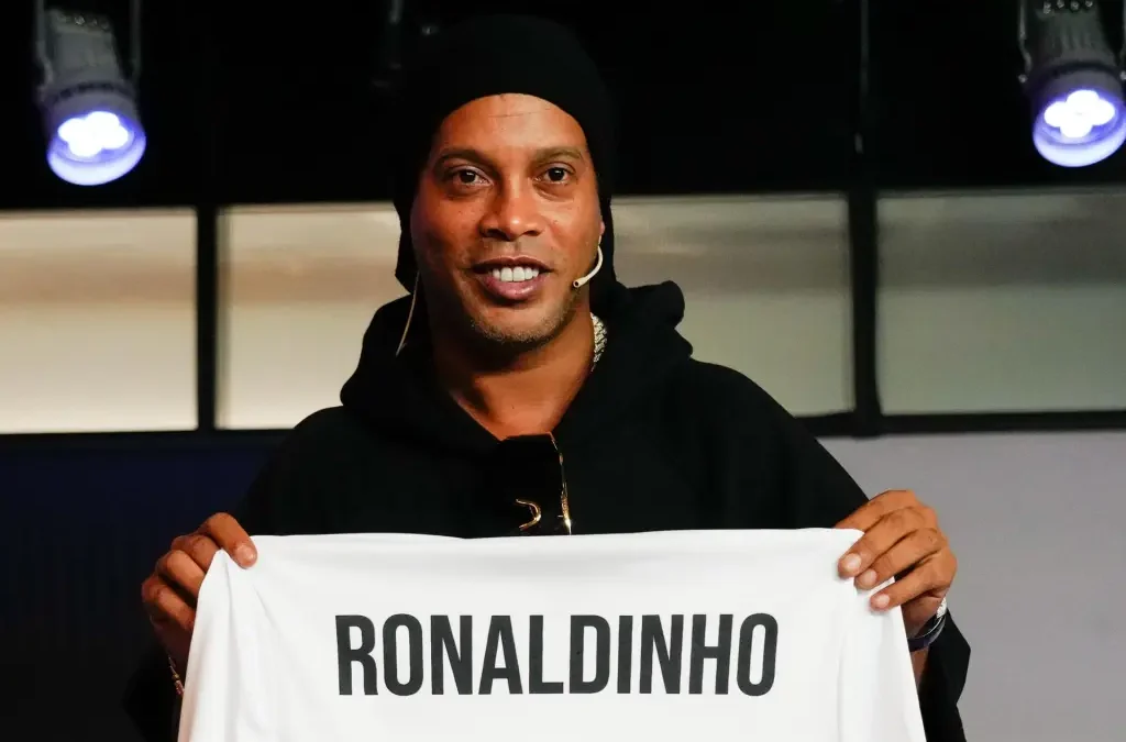 Ronaldinho tendrá que declarar sobre presuntas estafas con bitcóin