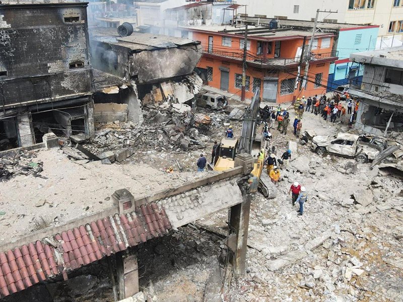 Ya son casi 30 muertos por explosión e incendio en ciudad de República Dominicana