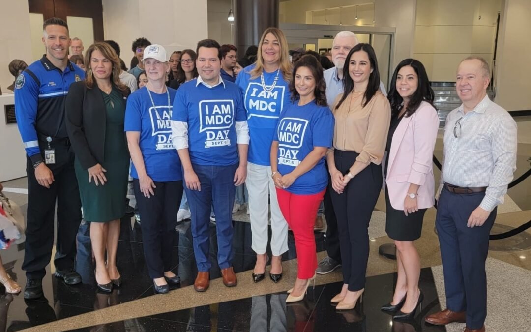 Comunidad educativa de Miami Dade-College inició en Doral su 63 aniversario con una caravana